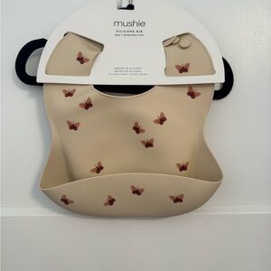 Mushie Butterfly Silicone Bib - Tan
